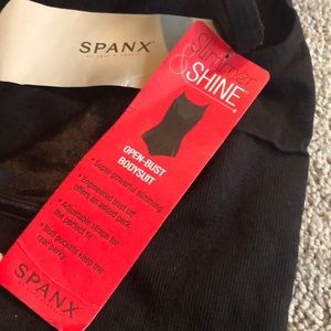 SPANX open busy body suit NWT
